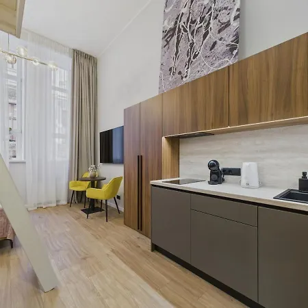 Affordable Old Town Loft *