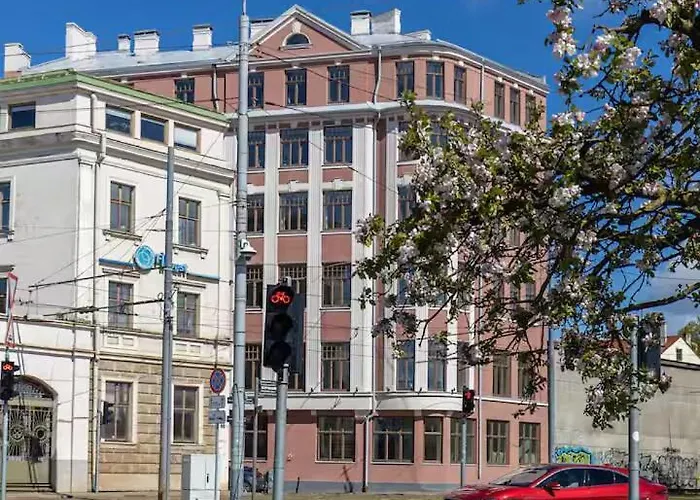 Апартаменты Affordable Old Town Loft Рига