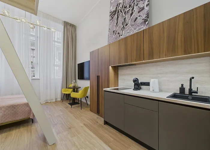 Affordable Old Town Loft *